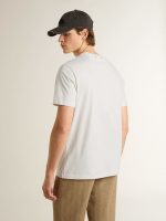 Men's white cotton T-shirt with green print - Image 4