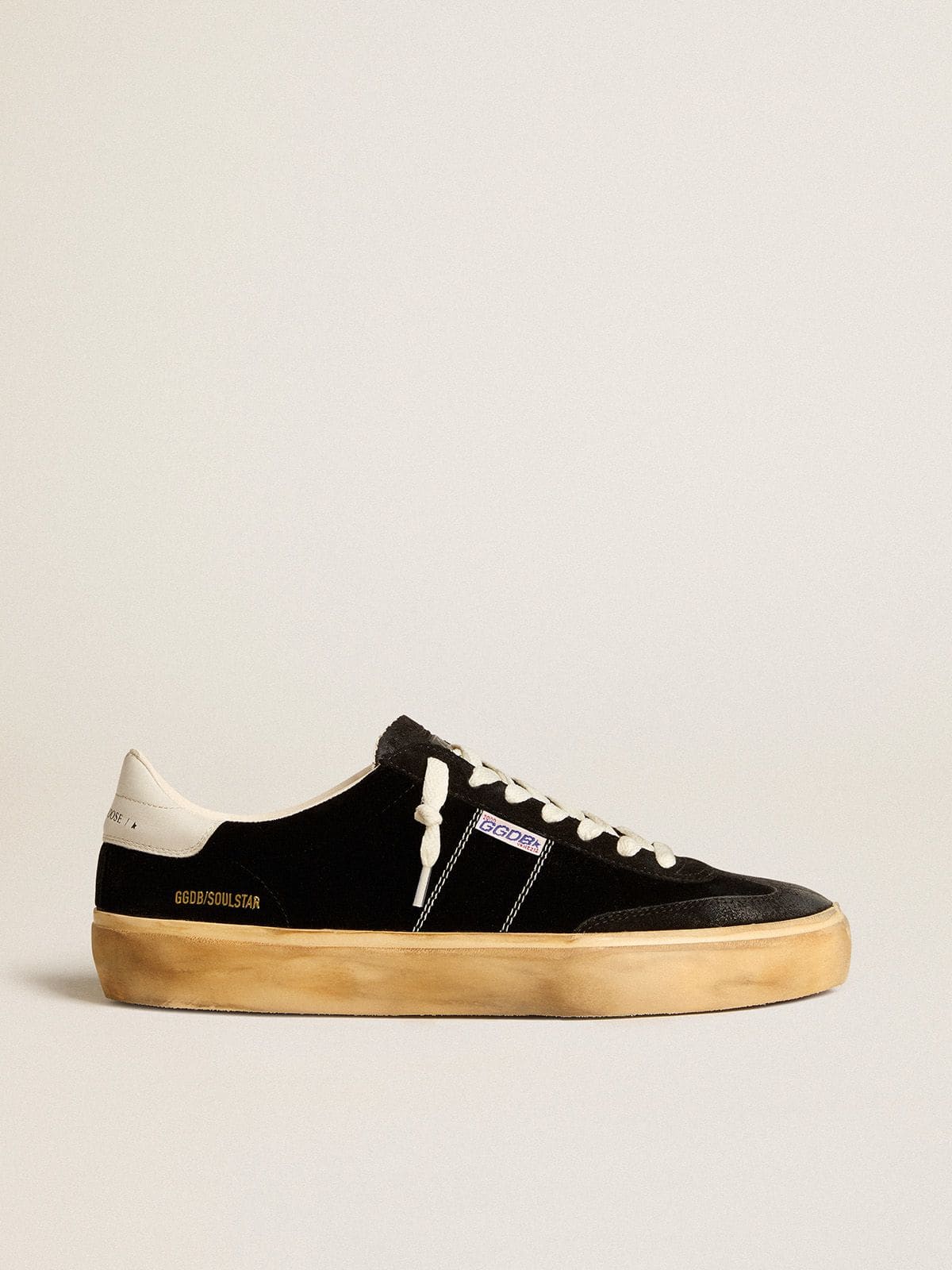 04690043e5a864d5be46a416bbc877380fa3944d22dbe1294e9ce547c865d8bc Men's Soul Star in black velvet with white leather heel tab - Image 1