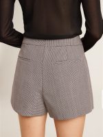 Women's gray mini shorts in houndstooth wool - Image 5