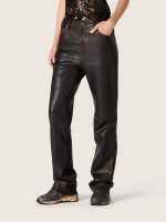 Women's pants in dark burgundy nappa with vintage finish - Image 5