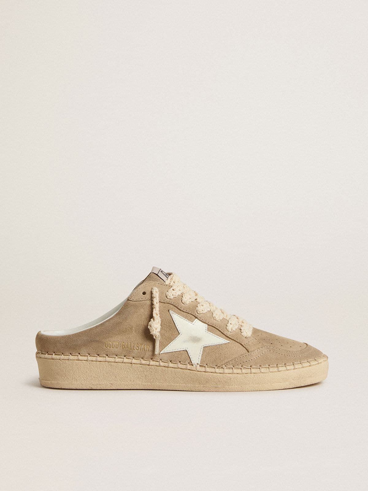 203525ad2d22ab15a1000b3ca829cb9b3d0ad9c5cc1f1b62fcf92f128b17e76f Women's Ball Star Sabot in beige suede with white leather star - Image 1