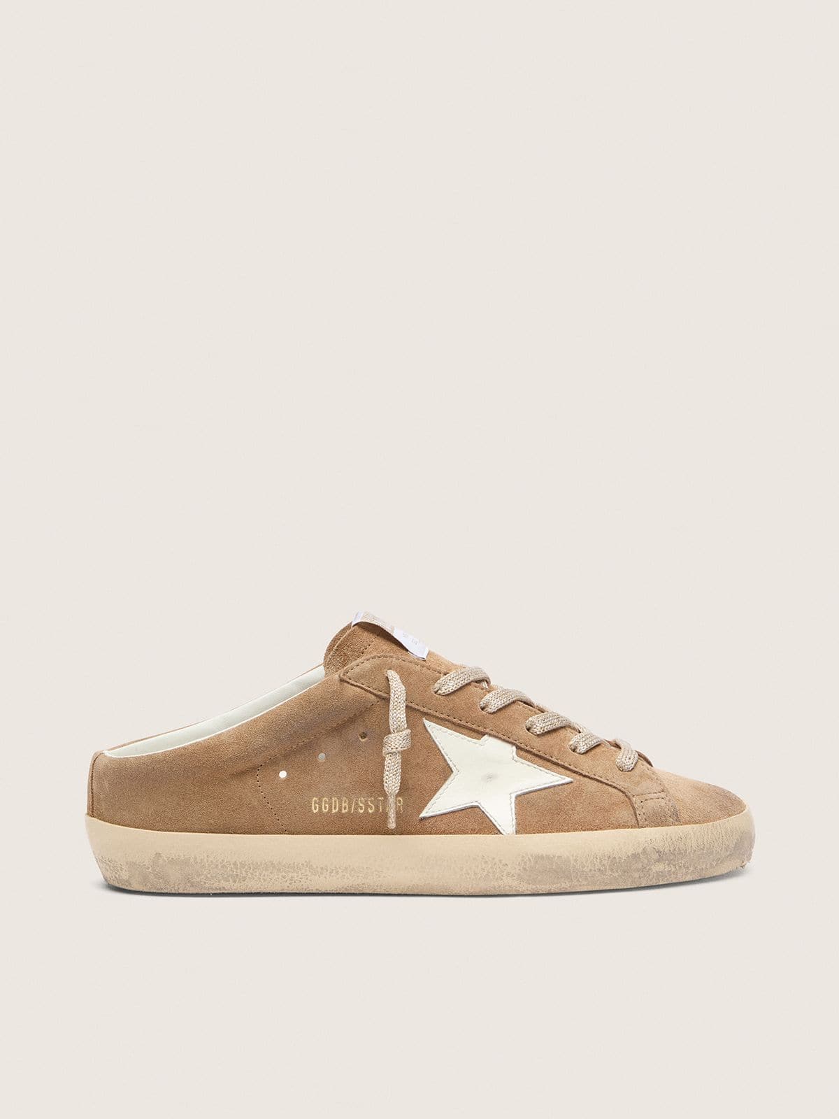20db2cc4a80cfeed5219ce0a921d49729ce5fa3f03af8ca0898b51f090f95bba Women's Super-Star Sabots in tobacco suede with white leather star - Image 1