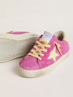 Junior Super-Star in pink suede with light yellow star and heel tab - Image 3