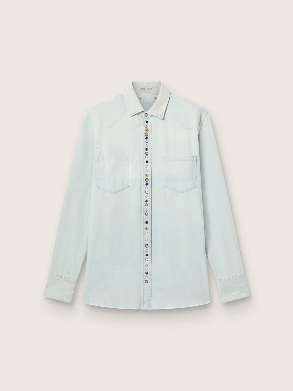 2ae09ce6168709d203bea9accbb55cd08612898f720cf0c76dd9c243d53bebf9 Men's bleached denim shirt with hammered studs - Image 1