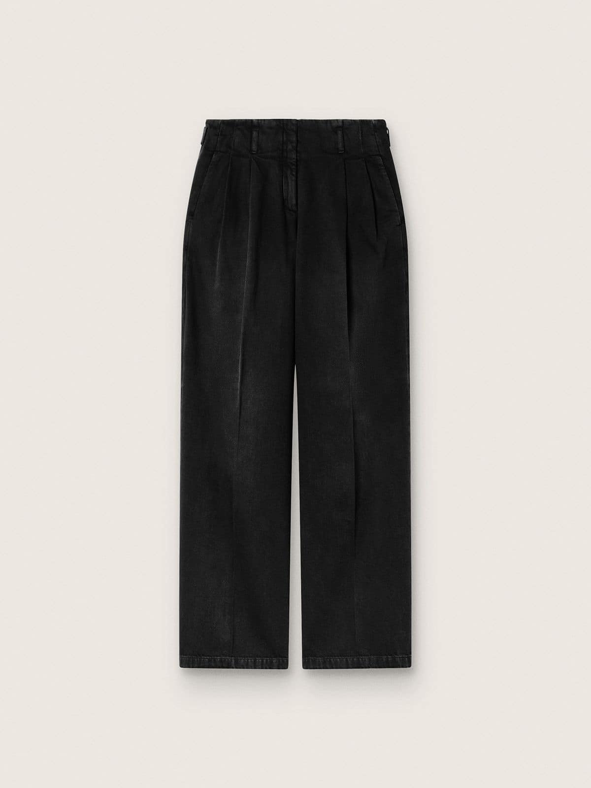 4135f0accdfb1e9440d9d19b682f556f9b6cdb43d5d4ecf361af037b09c980cb Women's pants in black cotton denim with a lived-in treatment - Image 1