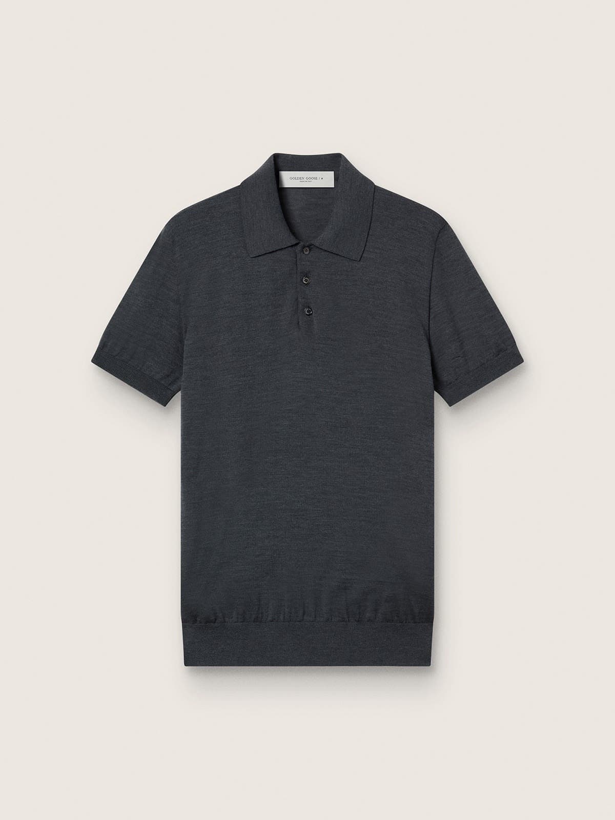 413ecf0dd73c2494487cca6d5ab2da78a06622bdeb7d3a455217ff7089a81ad3 Men's short-sleeved polo shirt in gray merino wool - Image 1