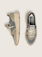 Running Sole in gray suede with white star and white heel tab - Image 4