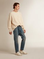 Men's slim fit jeans with medium wash - Image 3