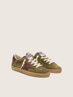 Young Super-Star in military-green suede with burgundy leather star and heel tab - Image 2