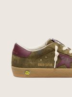 Young Super-Star in military-green suede with burgundy leather star and heel tab - Image 4