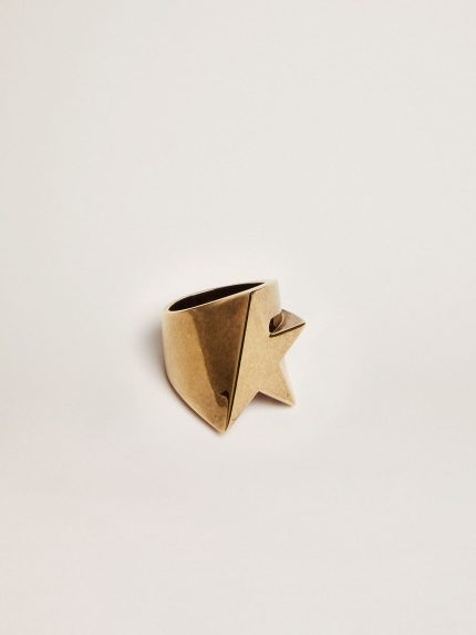 Ring in antique gold color