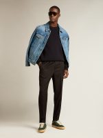 Men's denim jacket with medium wash - Image 3