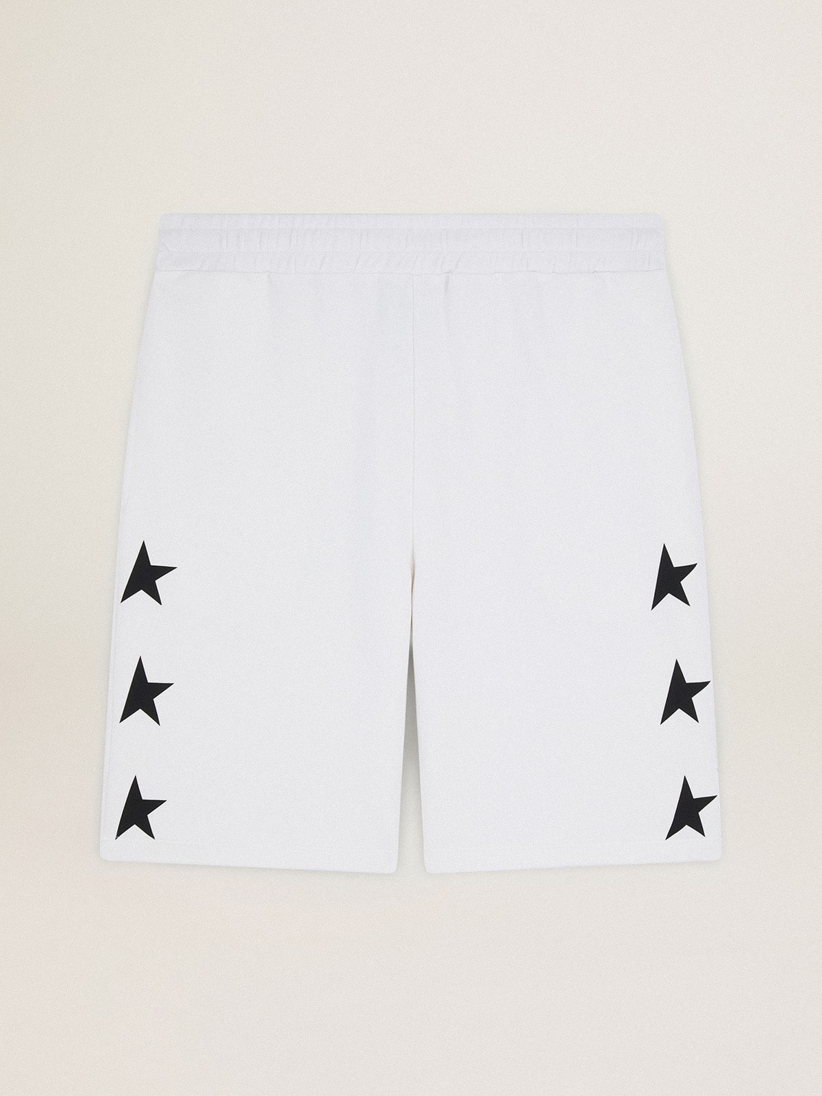 552737f6e6640cb586a8daa8126ee6925ae21d4ee8f7642b96b06d242c599d5c Men's vintage white bermuda shorts with contrasting black stars - Image 1