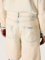 Men's Bermuda shorts in light sand-colored denim - Image 4