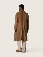 Unisex trench coat in brown waxed twill with leather details - Image 5