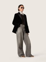 Women's crew-neck sweater with black floral jacquard pattern - Image 3