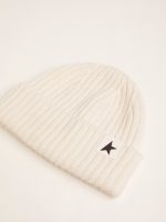 White wool beanie with black star - Image 2