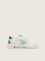 Young Ball Star in white leather with aqua-green leather star