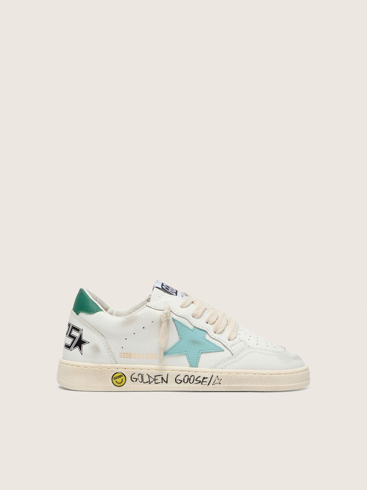 72835d2fc0a90e7c4f6ab9d72595a5997b18cbcf1594806f9371434c736bba88 Young Ball Star in white leather with aqua-green leather star - Image 1