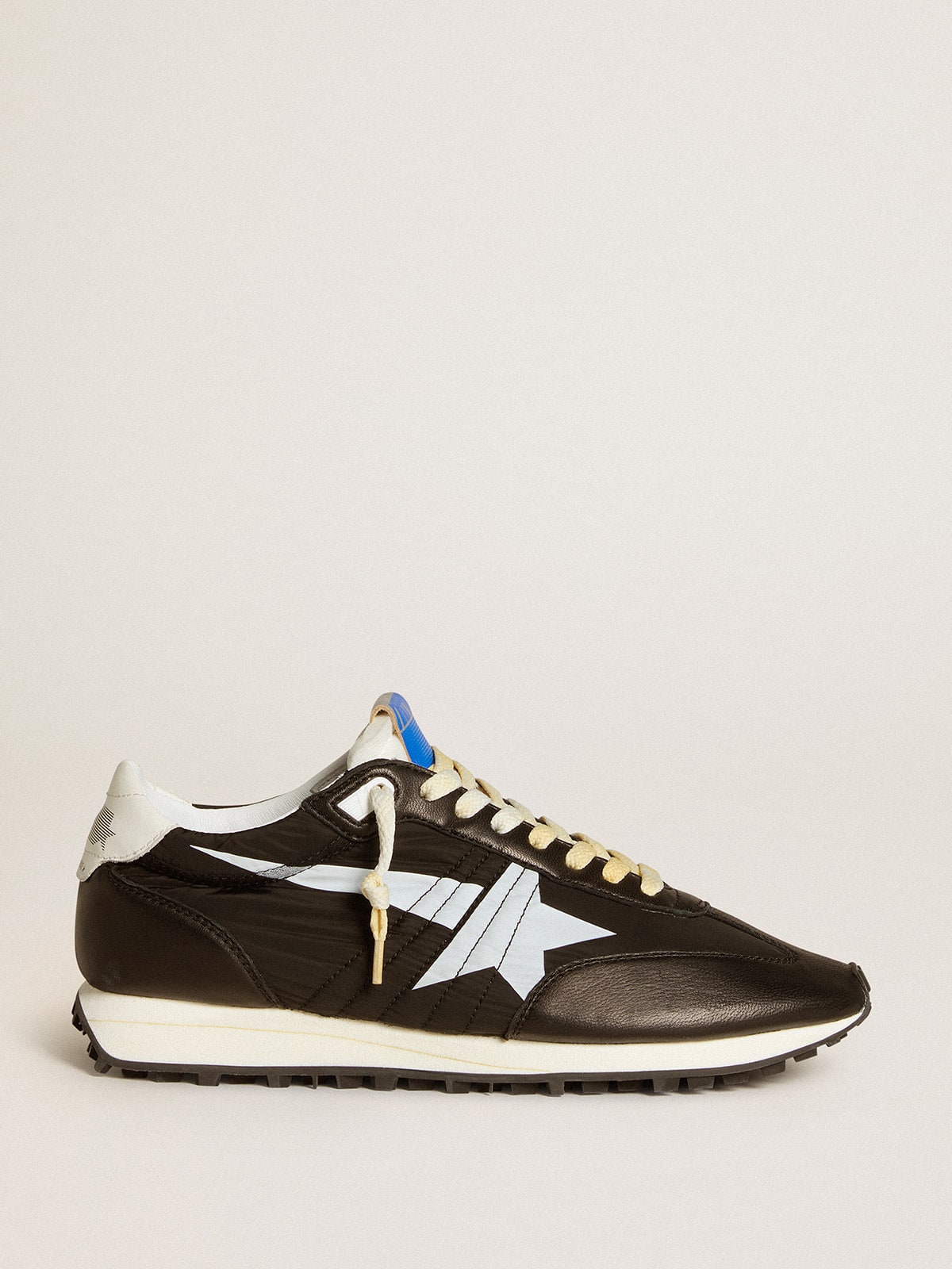 79ba30087e48c22d9cfbe371a8e6b232f8ffd6fd7f3538932c561f65769549ef Men's Marathon with black nylon upper and white star - Image 1
