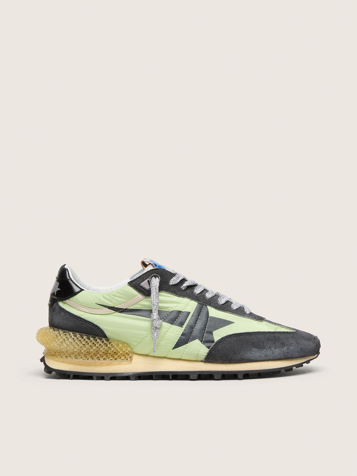 7a53424fc7104ab932f3d7f509ab711dc6dfa04497b0273c8d2fc9ec251658c8 Women's Marathon with green nylon upper and black star - Image 1