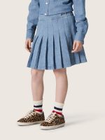 Journey girls' pleated miniskirt in light blue cotton chambray with embroidered logo - Image 5