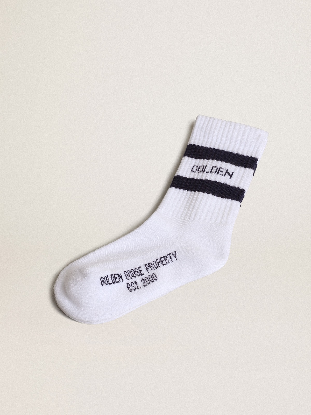7af04731fe8a91392558401f2121eca3627f048b41bbe6ffba960fdfa496f4ef Ribbed socks with navy-blue stripes and logo - Image 1