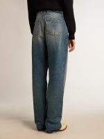 Women's jeans with medium wash - Image 4