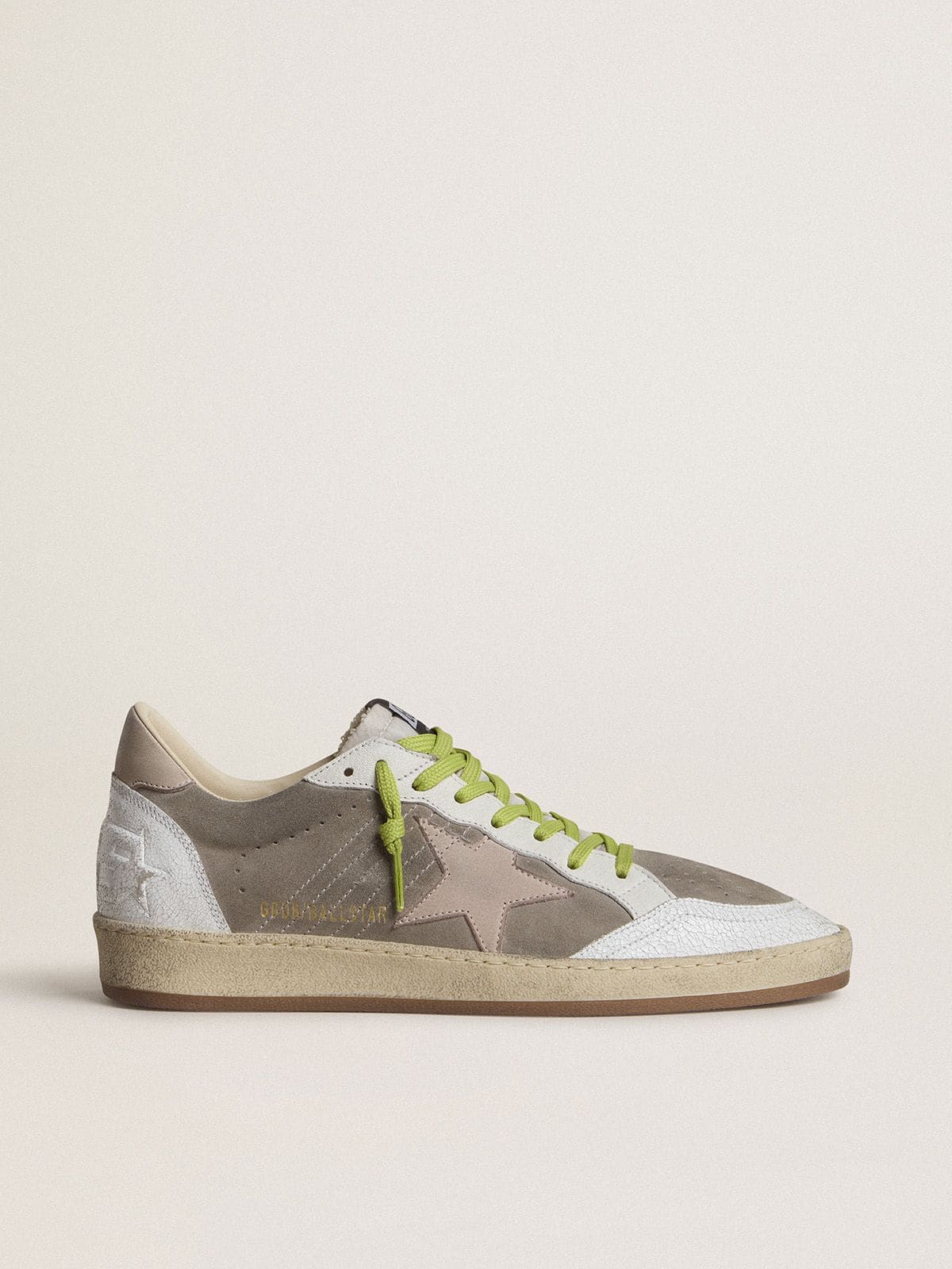 7d6d044a801fb44c62eb89c652a65595799cd4b62207572ef0a78602a8235361 Men's Ball Star in gray suede with old rose suede star and beige leather heel tab - Image 1
