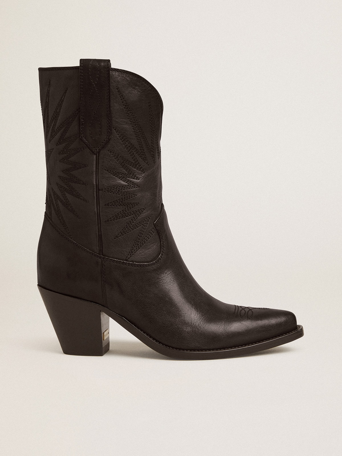 7f6c30bca21840875358e0c59f0a8fd6a25c42be71e25d66bafbdc9d6322868b Low Wish Star boots in black leather with tone-on-tone inlay star - Image 1
