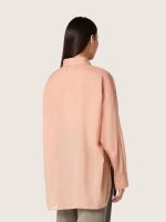 Women's oversized shirt in coral cotton voile with pleated detail - Image 6