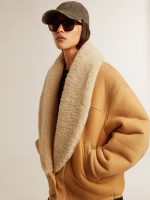 Women's sheepskin jacket with a wide shearling shawl collar - Image 6