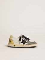 Junior Ball Star in white nappa with dark green suede inserts and black star