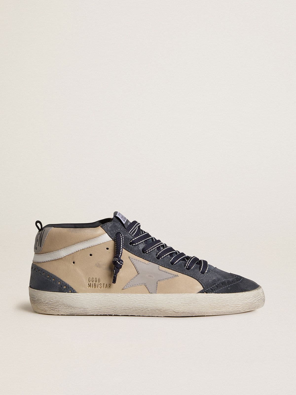 913595f6e09ecf47b716652748435b17909e6db7e60cf7d10e51e3a1778afc2f Men's Mid Star in beige and blue suede with gray nappa leather star and white leather flash - Image 1