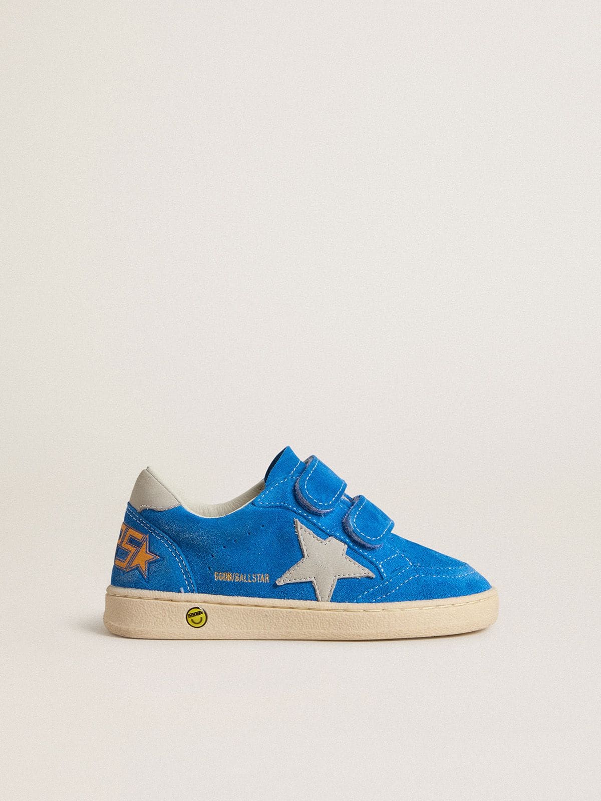 9303c7cd9831a42654ed9df29a31eafefd647bef72192bb0659b8c1694741700 Young Ball Star in light blue suede with gray nubuck star and heel tab - Image 1