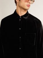 Velvet-effect black shirt with embroidery - Image 7