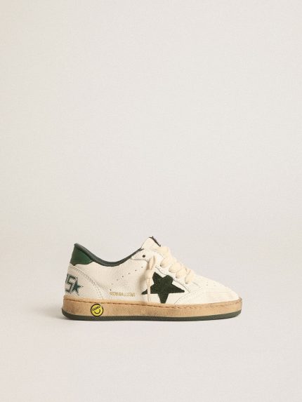 Junior Ball Star in white leather with green suede star