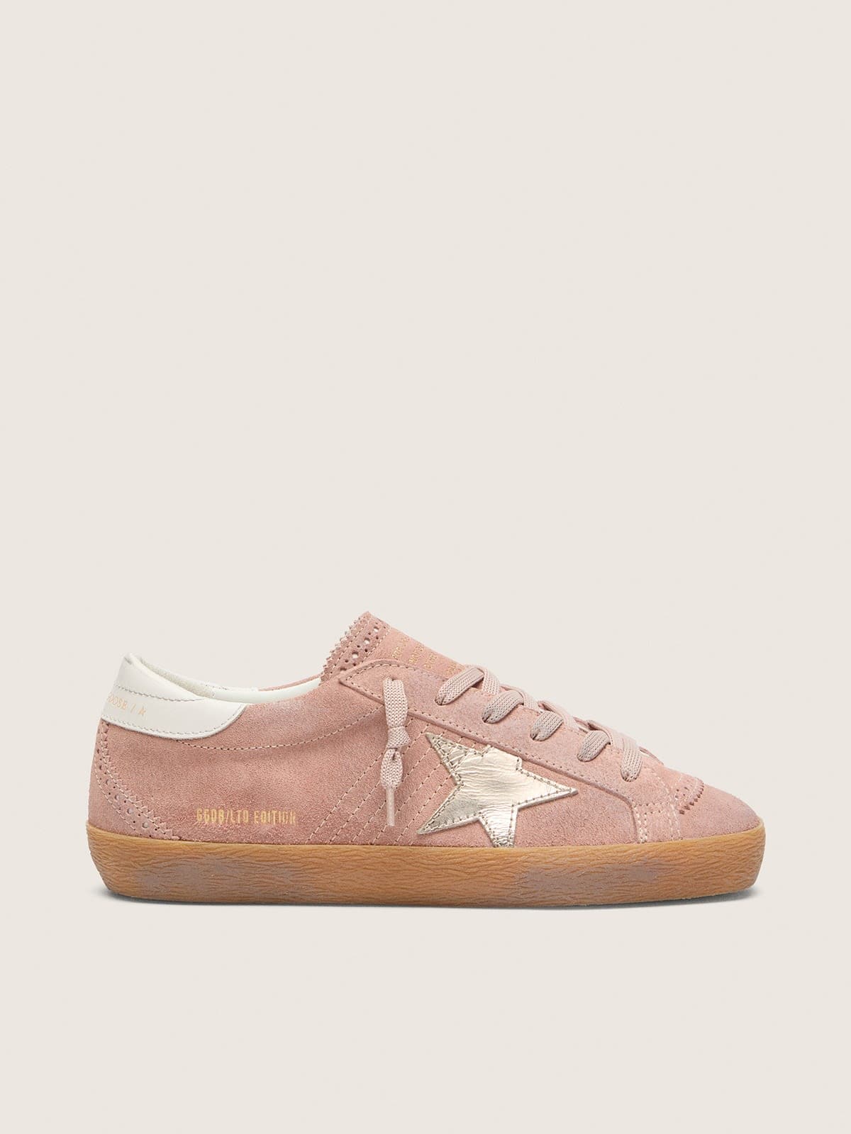 99726e0fd1b1346f5bdf6382ff7e14048f13c1f3df064c6e5197823eecdef75f Women's Super-Star LTD in pink suede with platinum metallic leather star - Image 1