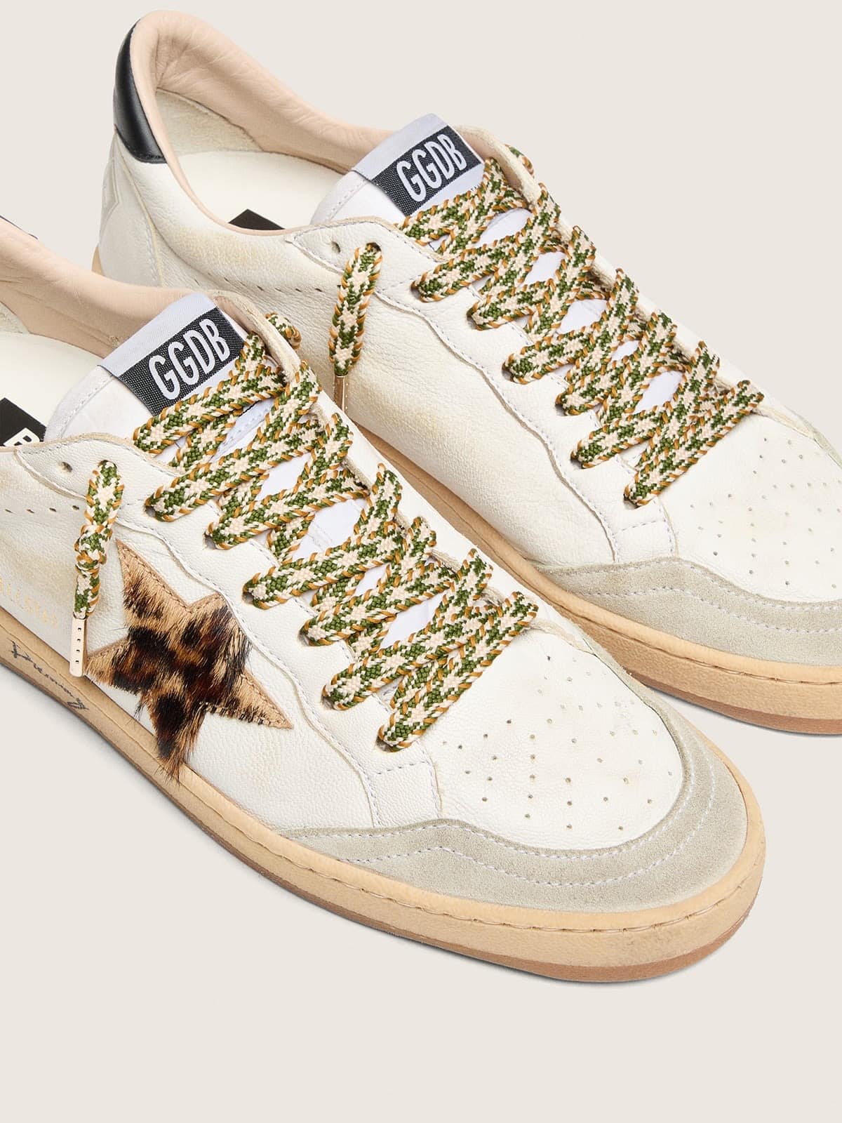 9b462de289dd670e941d642741fef76a7f6fd7a9a74b40c634db664a3078be8a Cord laces in cream, olive green and ocher with silver details - Image 1