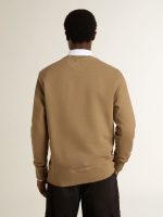 Men's beige cotton sweatshirt with print on the front - Image 4