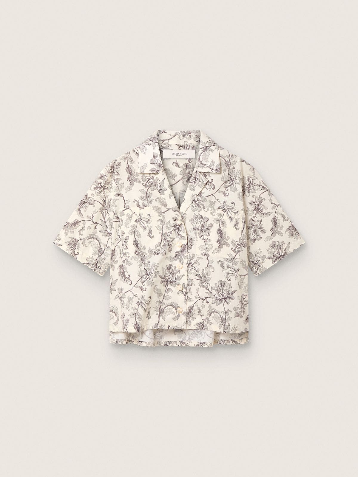 a70de6db1d680f5e661f193e22d65eb0323631e56aef87205f2b4d336f1f6d6f Women's boxy cotton shirt with black and white floral print - Image 1