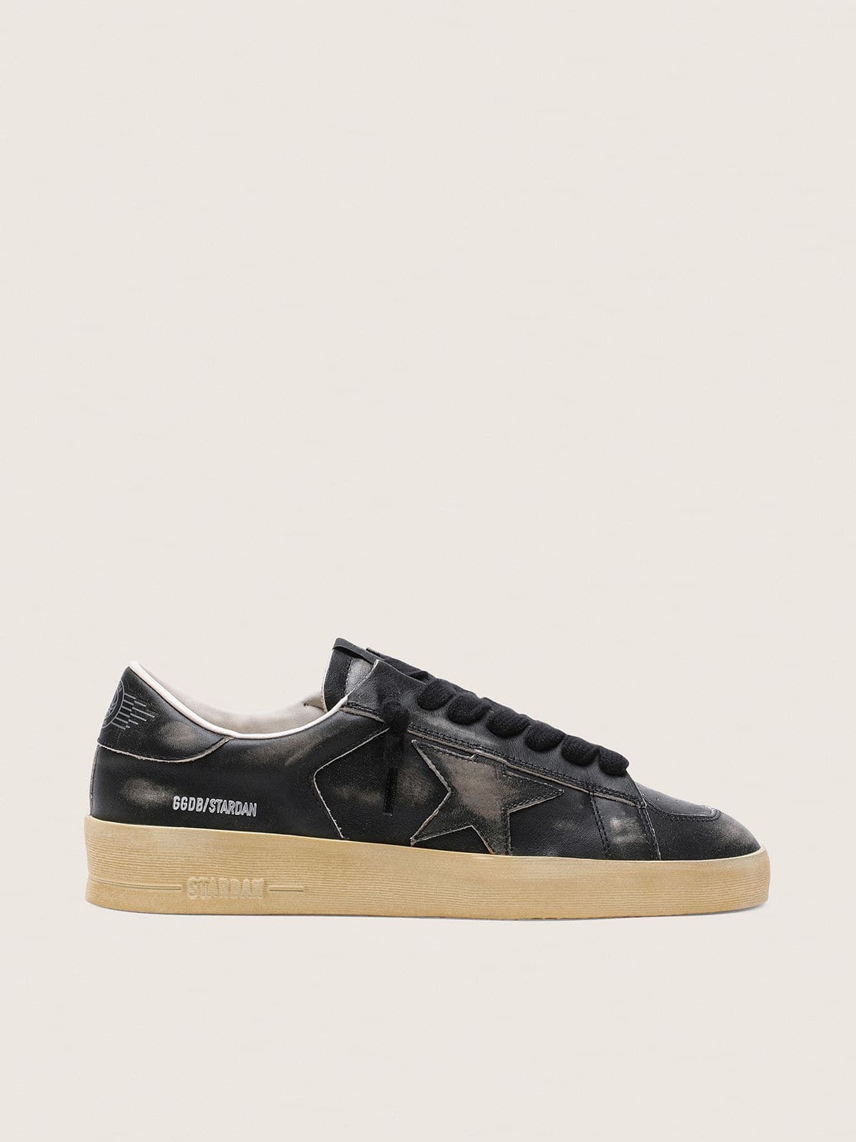 a8d91255c393be8cb924266018663694bf6312e6741f2d80b87c2c090f483514 Men's Stardan in black leather with black leather star and heel tab - Image 1