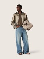 Unisex bomber jacket in green satin with ribbed hems and collar - Image 3