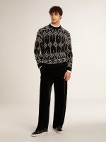 Men's crew neck wool blend sweater with jacquard argyle design - Image 3