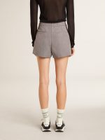 Women's gray mini shorts in houndstooth wool - Image 4