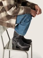 Men's high Biker boots in black leather with strap and silver-colored buckle - Image 3