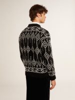 Men's crew neck wool blend sweater with jacquard argyle design - Image 4