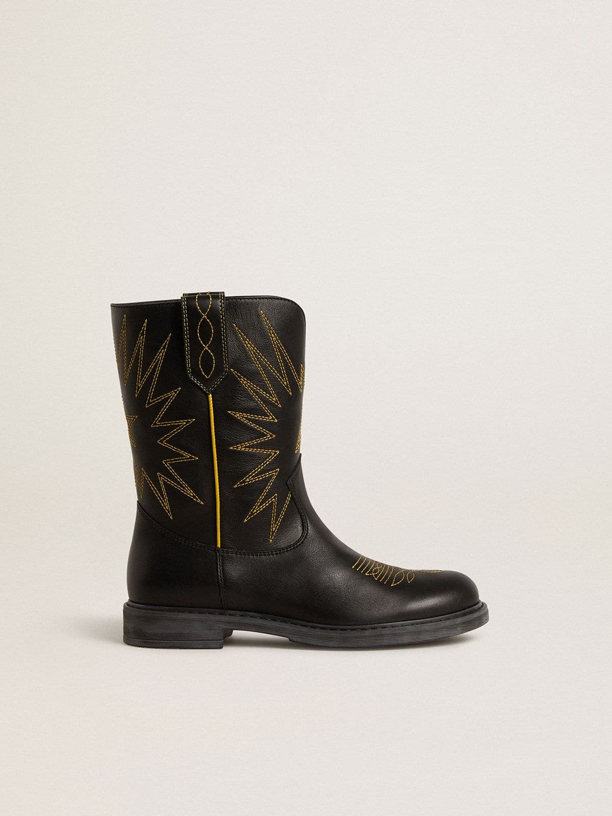 b5bd782a1d7a7902a4ca7bc5fc84b3881c137a444bd55c9d6fe3740b2e48c5de Wish Junior boots in black leather with yellow star embroidery - Image 1