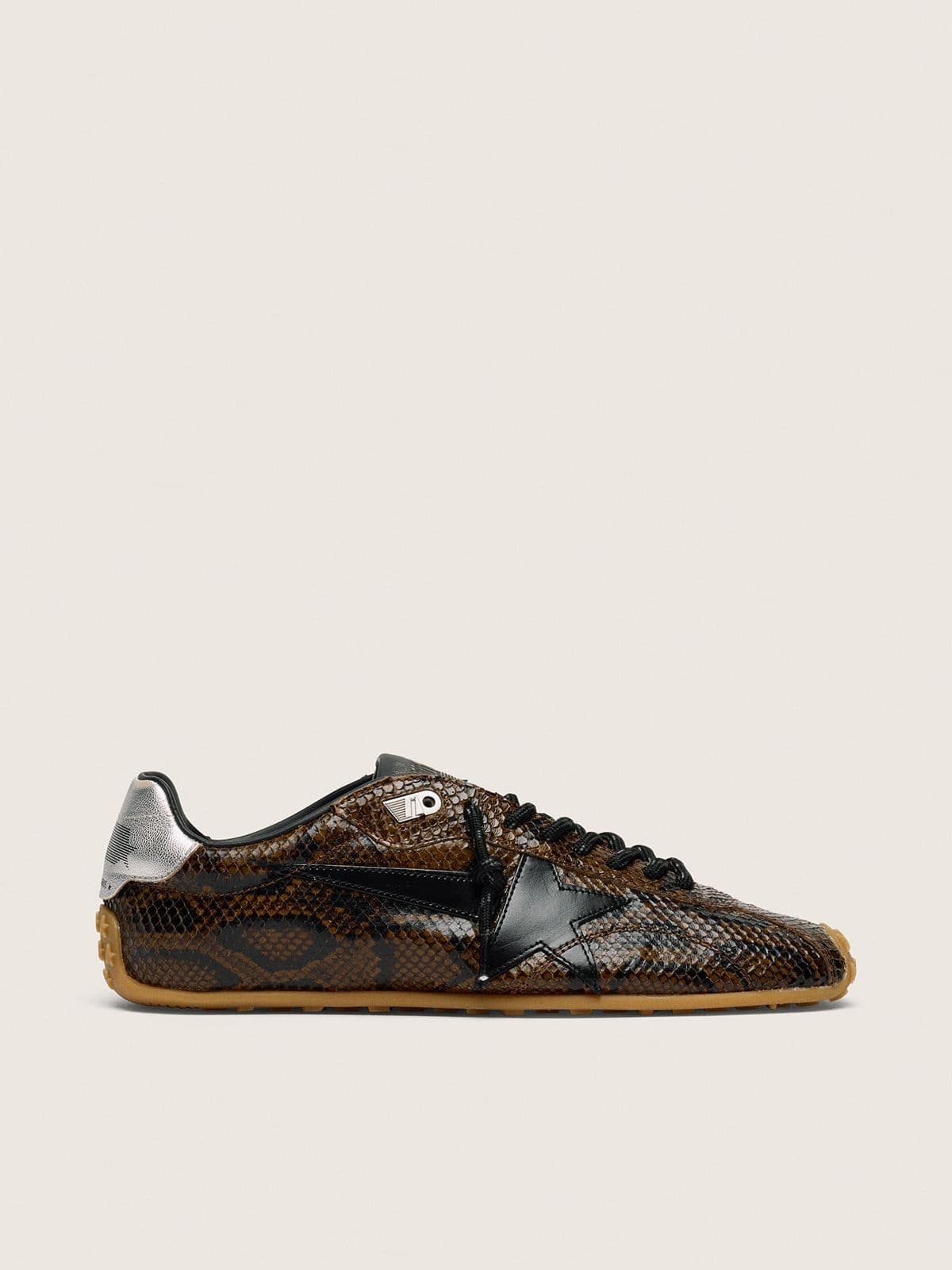 b6d76effc0e703920aaed8929490ba9eed67747257c4c8002bc5dfbb8010dc2e Women's Marathon Speed in leather with brown snake print, black star and silver leather heel tab - Image 1