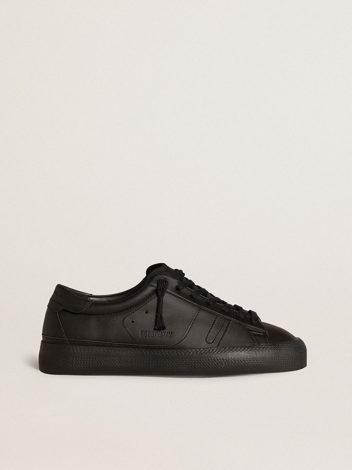 bc395adc7238d4259243d489e301e8602b8d1d6b3f00207f4887eb9444aeaa41 Yatay Model 1B sustainable sneakers with bio-based upper and black Y - Image 1